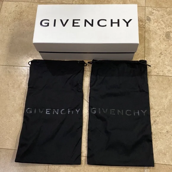 Authentic Givenchy Red Logo Slides - Picture 3 of 11